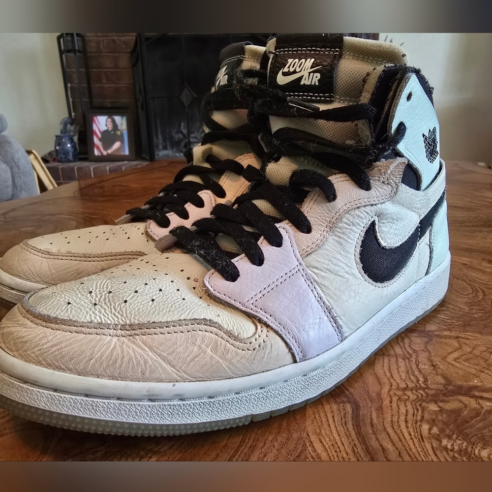 Air Jordan Hi Top Sneakers, Womens 11